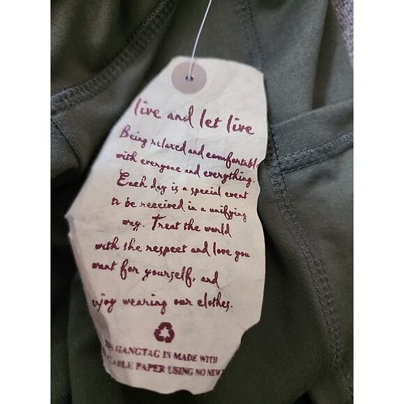 One World Green Leggings Womans Size XS NEW NWT Inseem 26 Excellent A126 Comfy - Picture 6 of 6